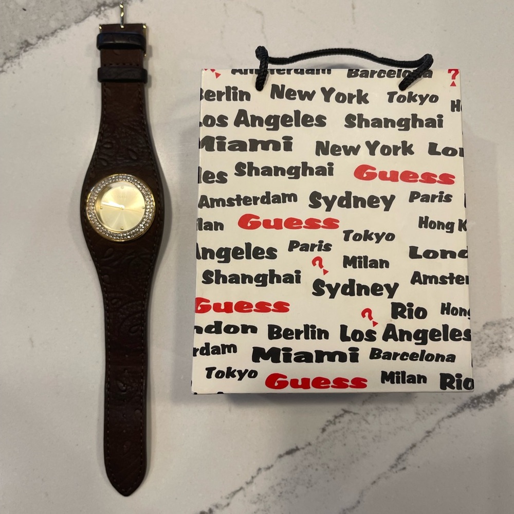 Guess leather watch / dark brown